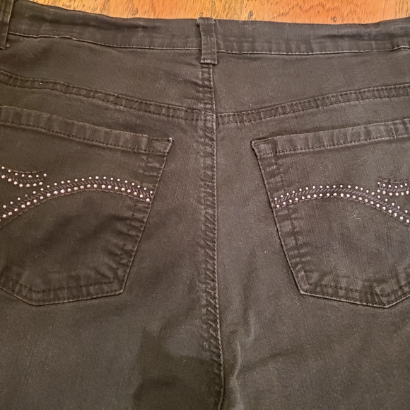 Gloria Vanderbilt Black Jeans - Picture 6 of 7